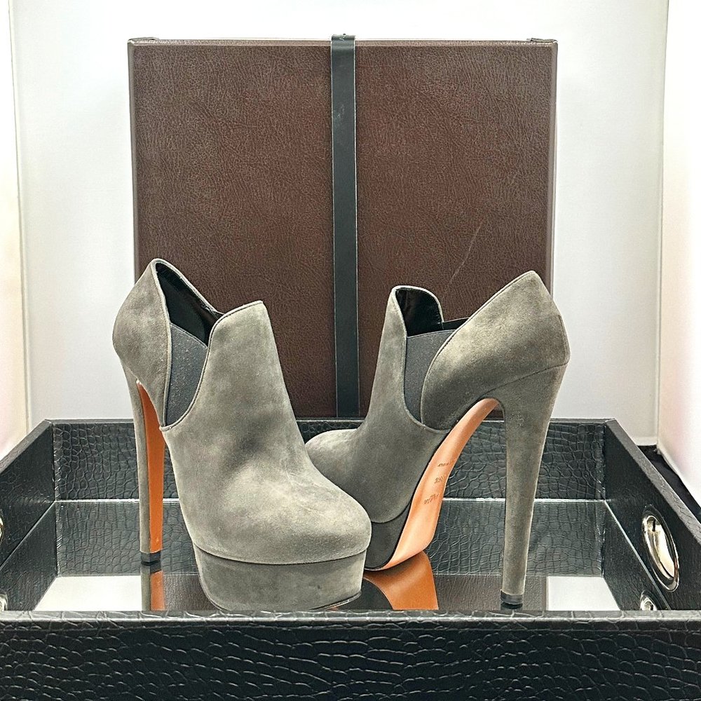 🎉🥂 HP 🥂🎉 ALAIA SUEDE CHAMOISE POINTURE BOOTIES